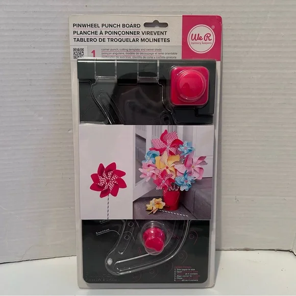 We R Memory Keepers Pinwheel Punch Board - Picture 1 of 3